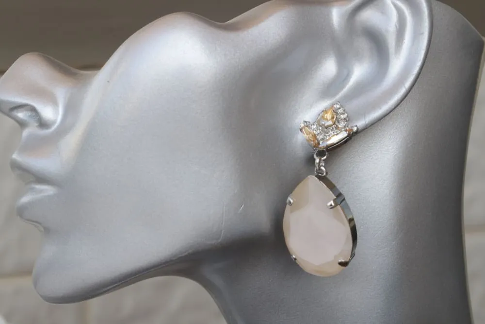 BEIGE CHANDELIER EARRINGS