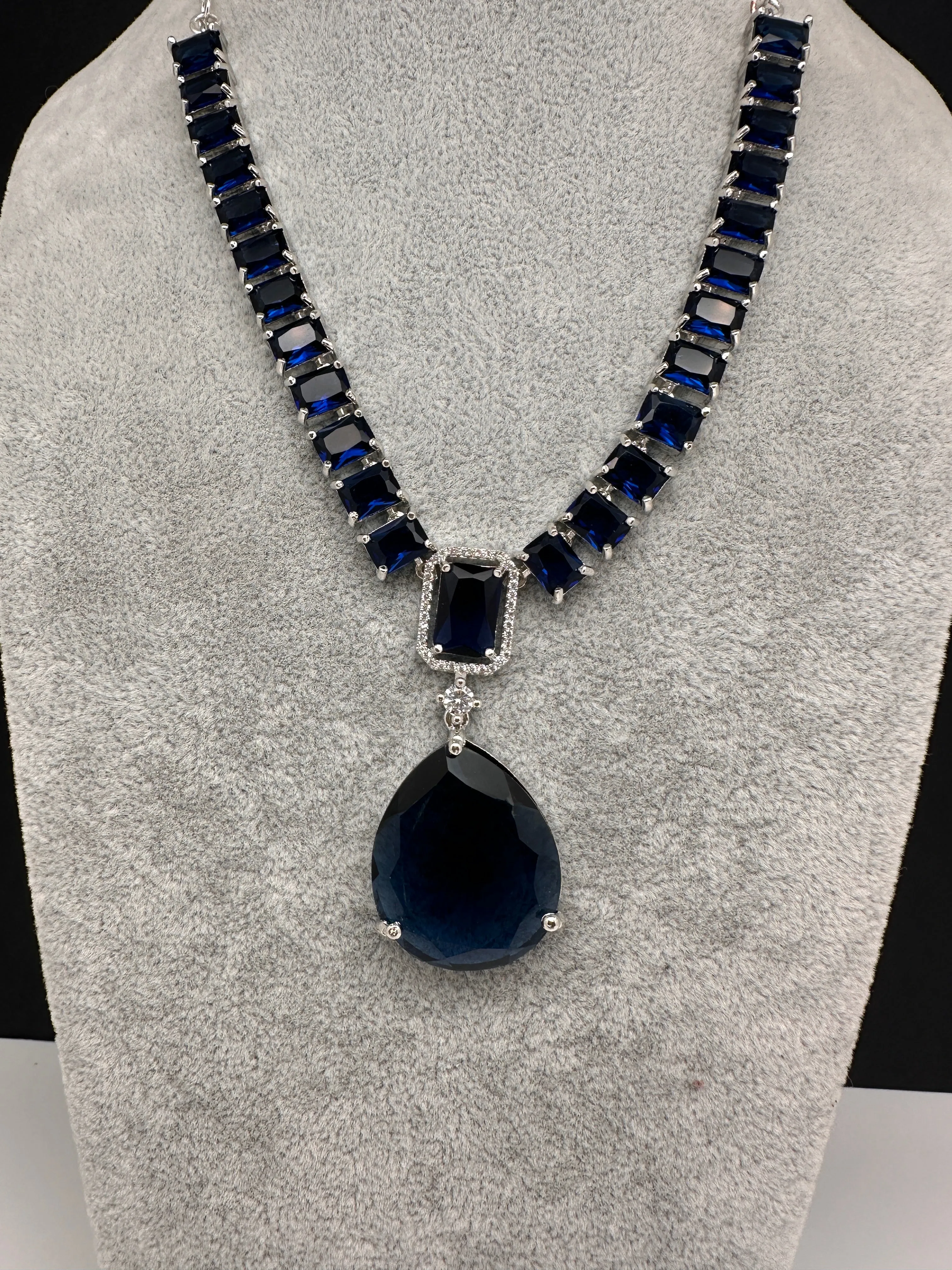 Blue Sapphire Short Necklace