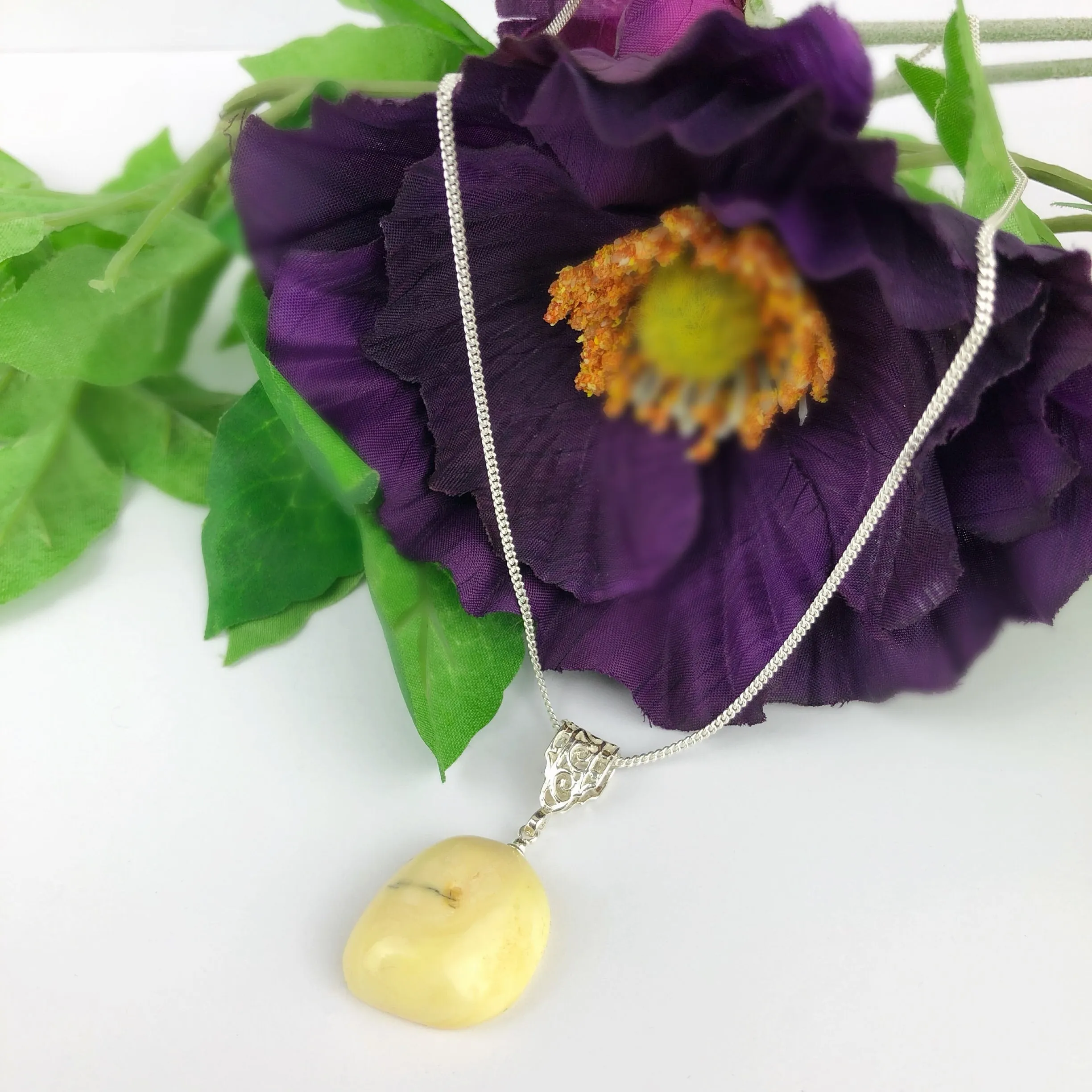 Buttermilk Pendant - VP225
