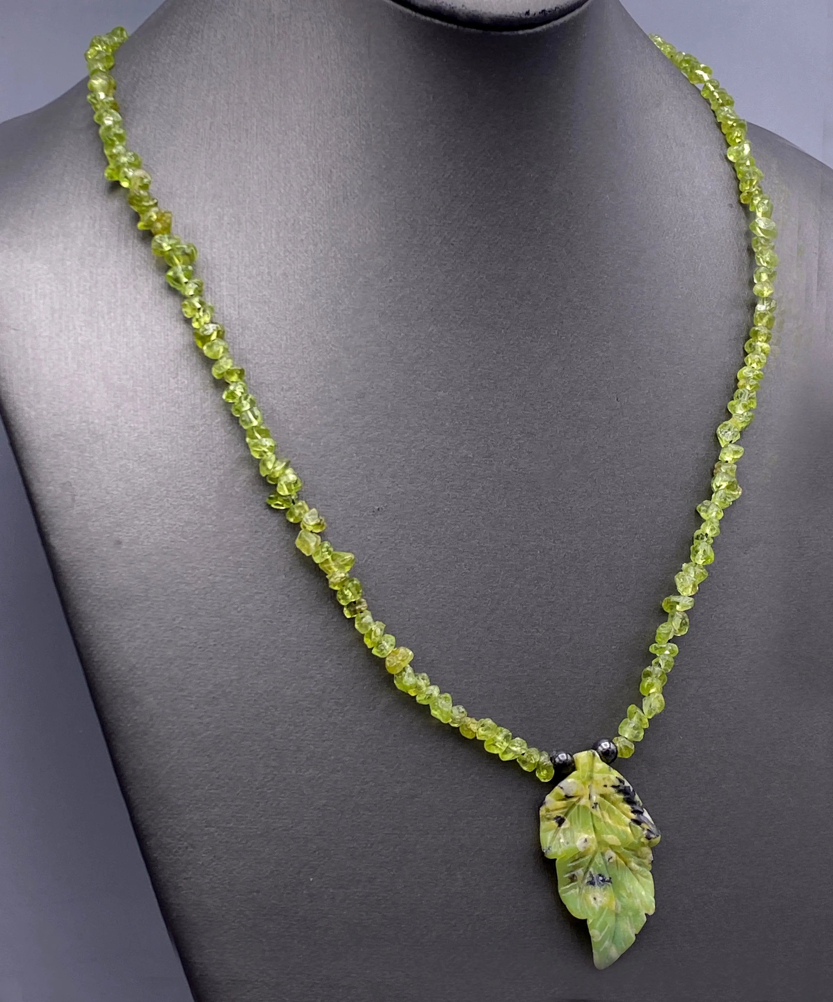 Chrysoprase gemstone carved Leaf with Peridot gemstone Beaded Necklace