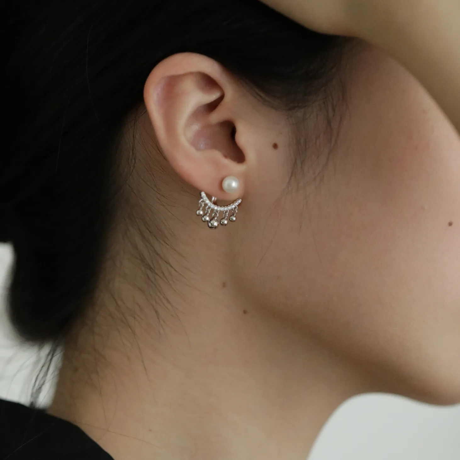 Dancing Lady Pearl Earring