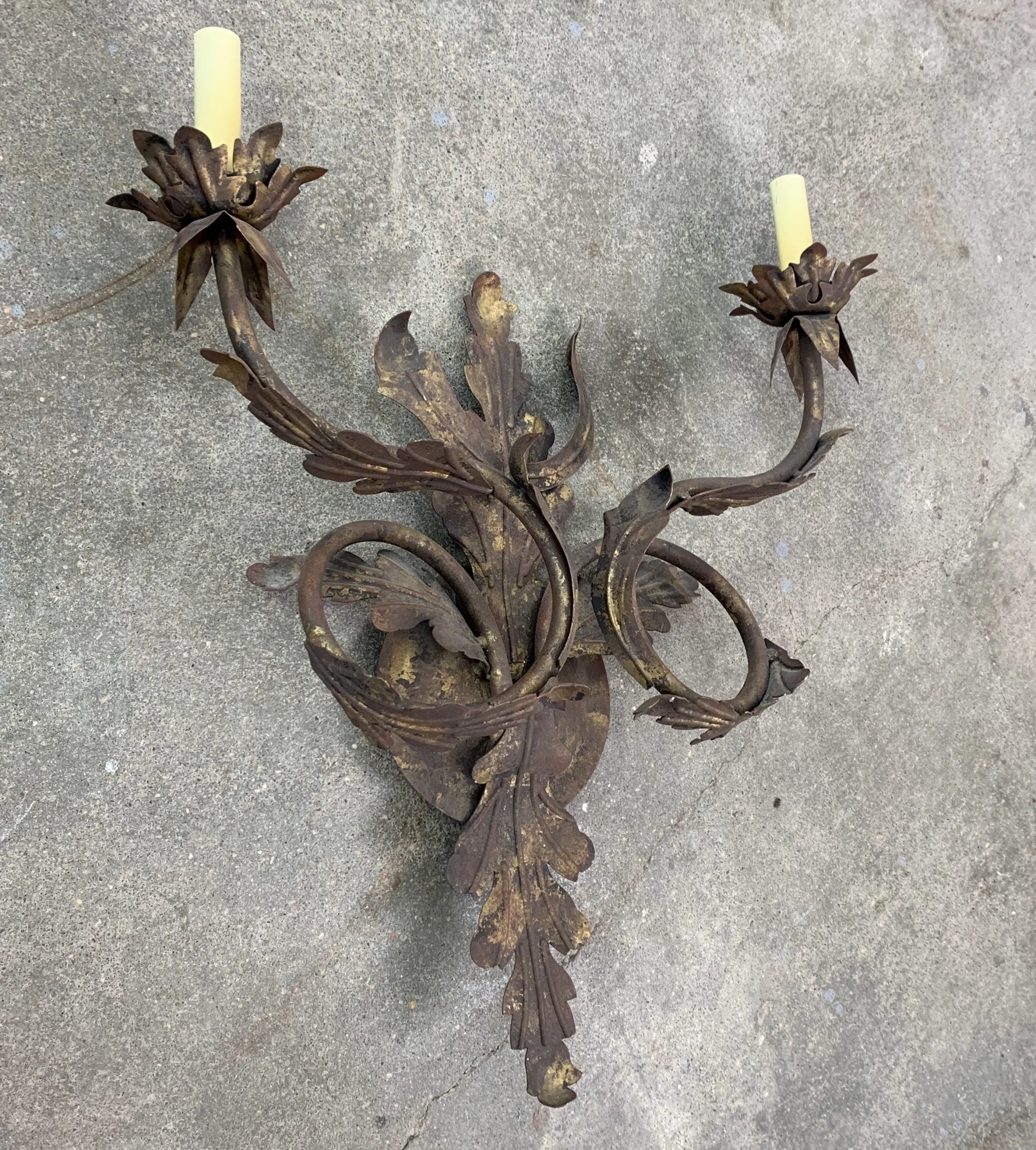 Designs by Bree Inc. Wall Sconce, Ornate, Bronzed, 2 Candle Light