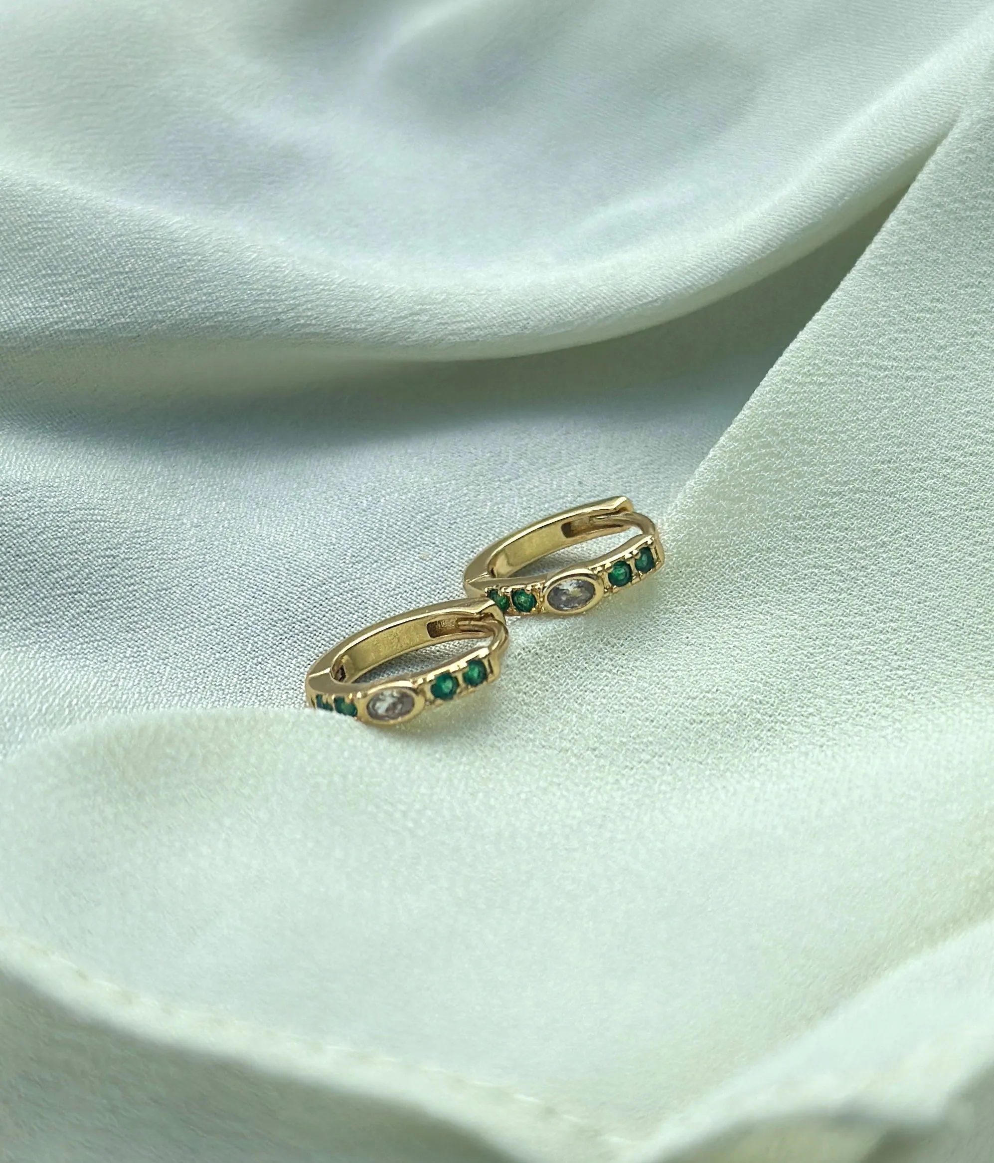 Emerald Green & Oval Huggies