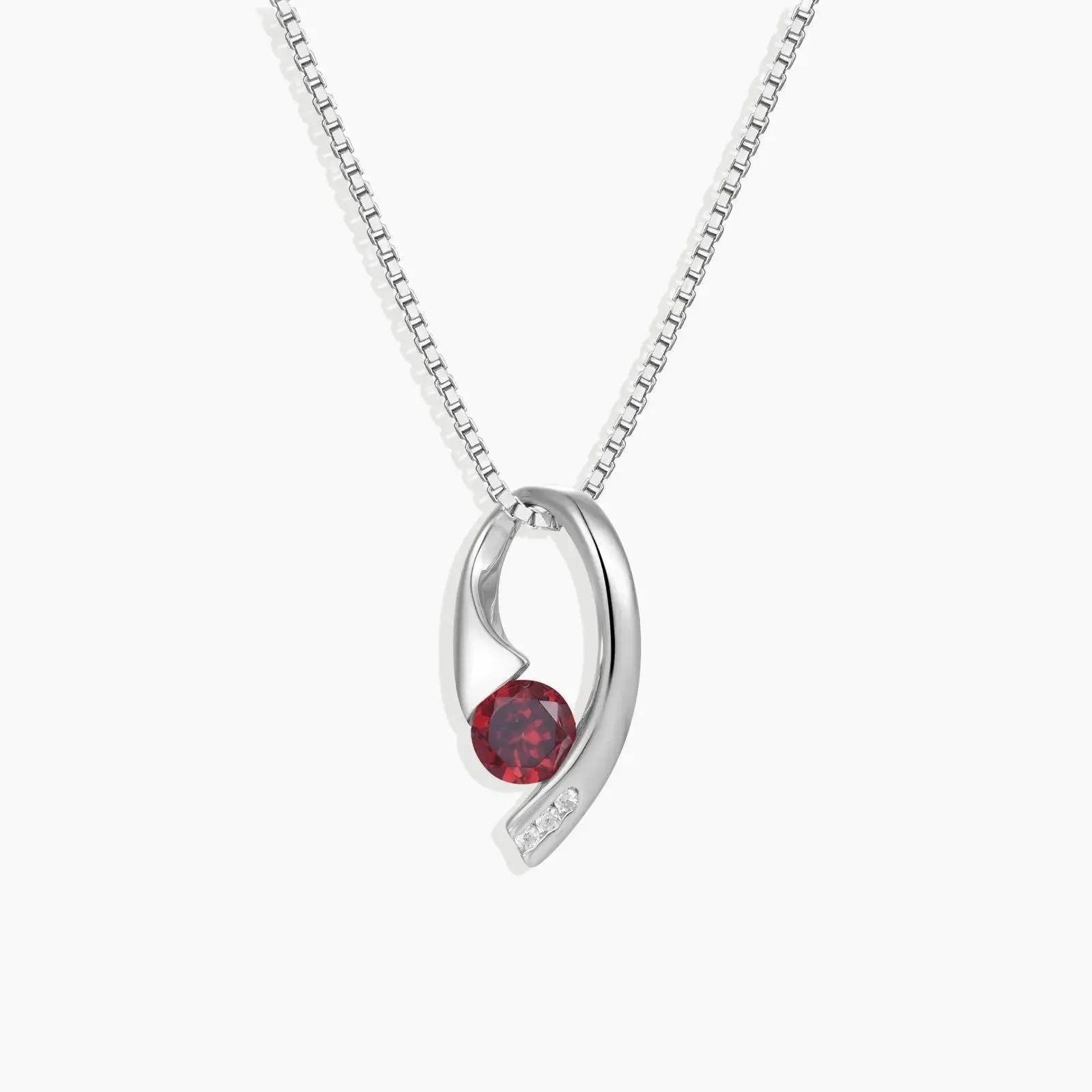 Garnet Rio Pendant Necklace in Sterling Silver