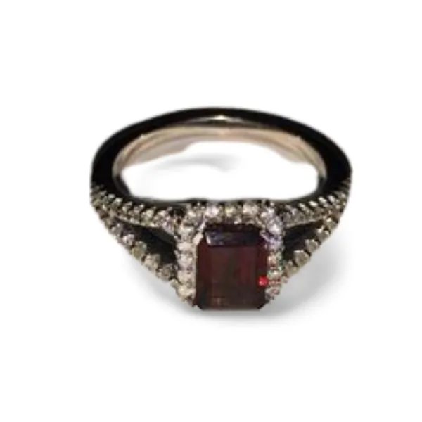 Gorgeous Estate 14K White Gold Filigree Diamond Garnet Ring