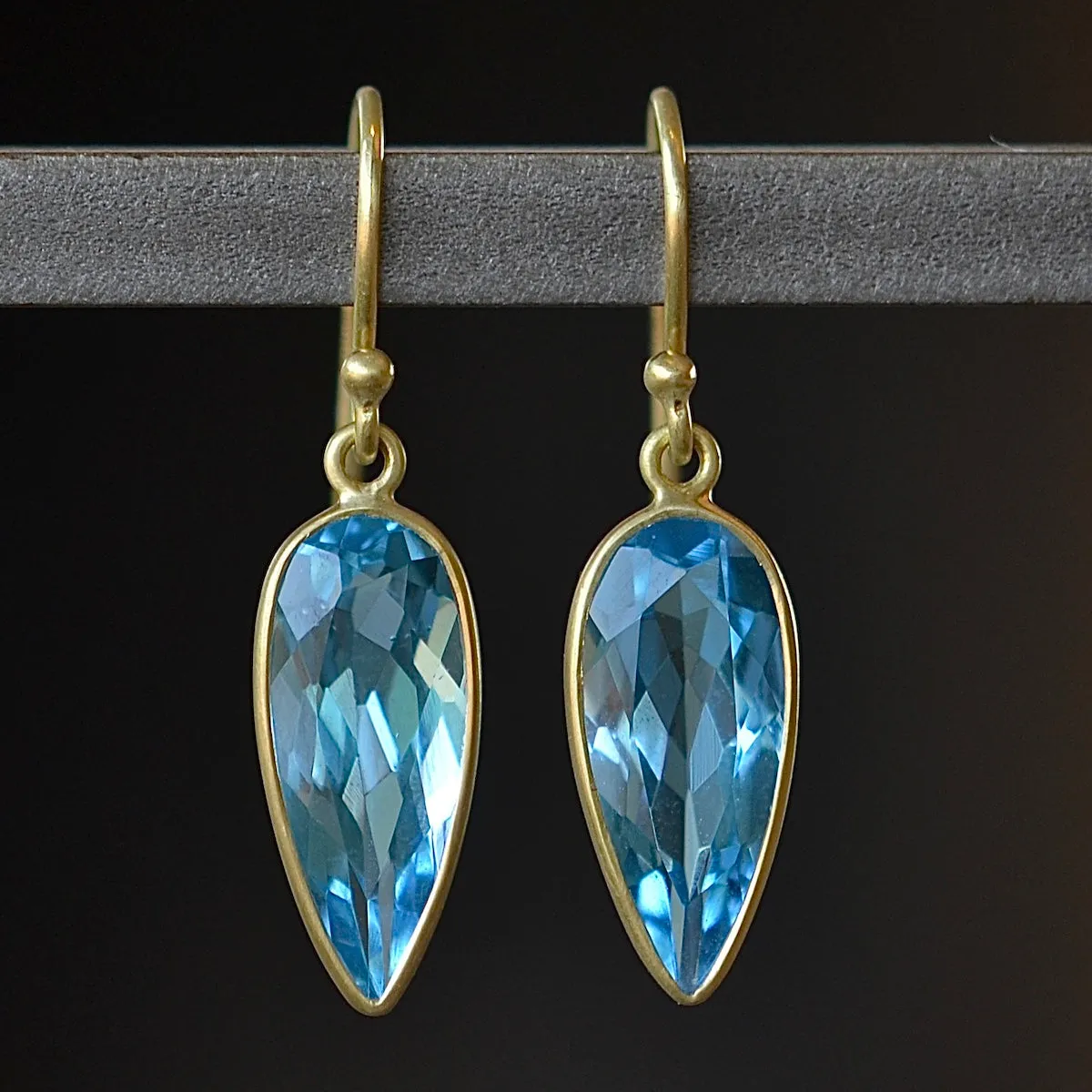 Medium Leaf Earrings
