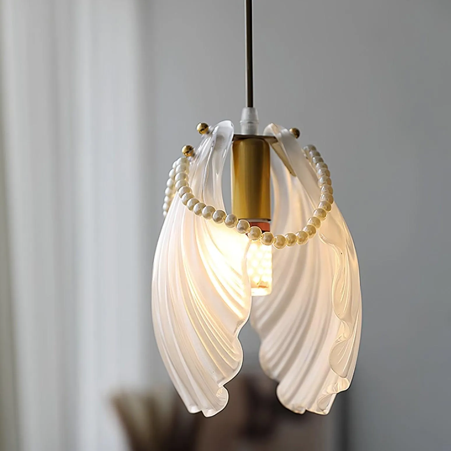 Pearl Shell Pendant Lamp 7.9″- 7.9″